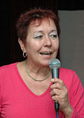 Vorsitzende Renate Matthiesen eröffnet die Fete Vorsitzende Renate Matthiesen eröffnet die Fete