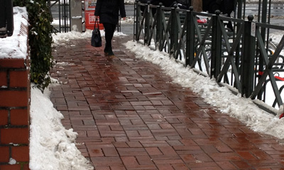 Zustand der KVB-Haltestellen nach Winterschäde Zustand der KVB-Haltestellen nach Winterschäde