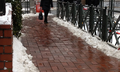 Zustand der KVB-Haltestellen nach Winterschäde